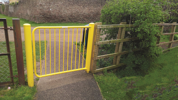 Monohinge Pedestrian Gate